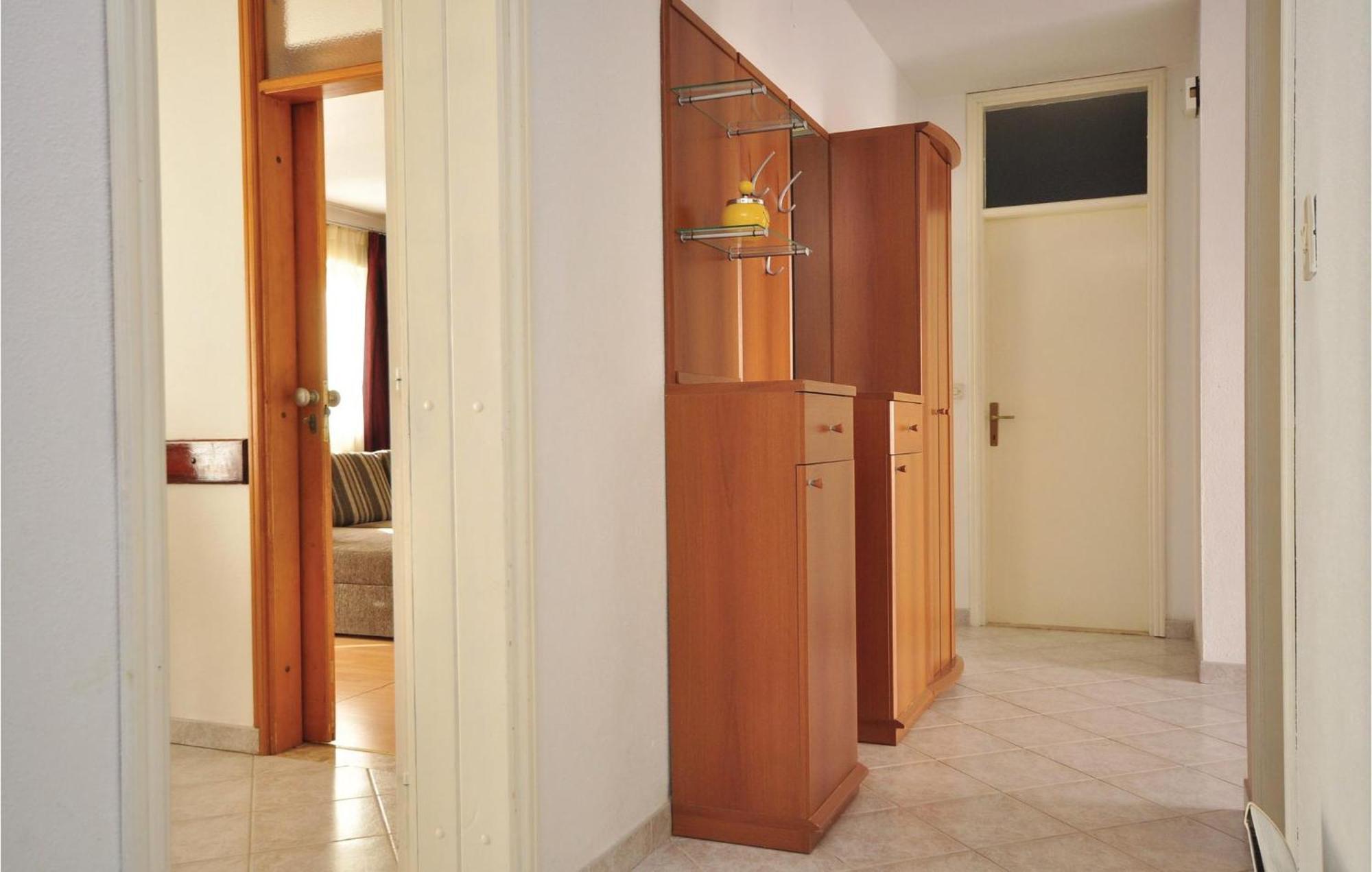 3 Bedroom Awesome Apartment In Pucisca Luaran gambar